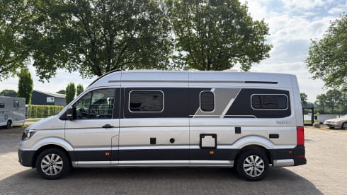 Making Memories 9 – 2024 Adria Mobil 680 SLX with 180Hp Automatic Skyview King of the Road
