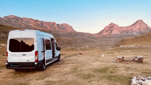 Paule – Get into your VanLife experience with our Paule!