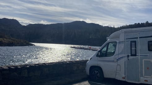 Rent & Drive! – 2 berth Peugeot Compact motorhome 2018