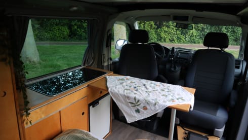 Volkswagen t5 campervan 