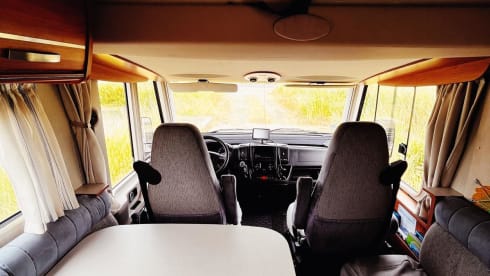 Experience our fully equipped Hymer Integrated. (Extra discount, see below)