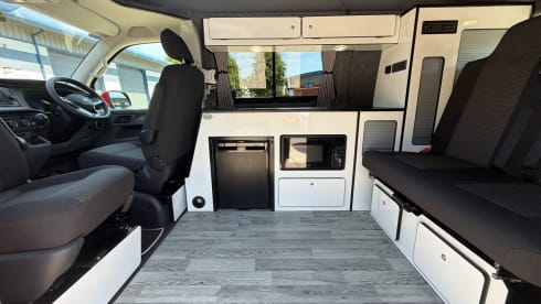 Volkswagen Transporter Camper 2022 - Nuova conversione