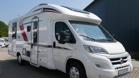 Bürstner Ixeo 734, Queen bed, Lift bed!!