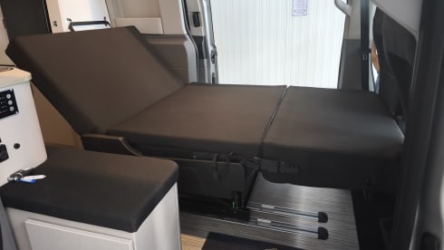 BETSY – Urban Camper Bürstner Copa C530 2025 WC Aufstelldach AHK 4 Personen