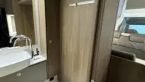 Spazioso Carado A361 mansardato da 6 posti del 2024