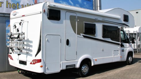 Hymer Carado A461 – Almost new family camper - 6 persons