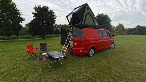 Poppy – 4 berth Volkswagen campervan from 2011