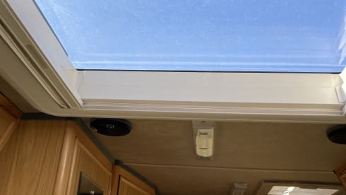 Tali – 4 berth Peugeot bus from 2006