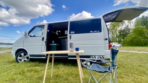 Kasper – Classic 90s VW T4 with heating & wood panelling - Penrith / Lake District 