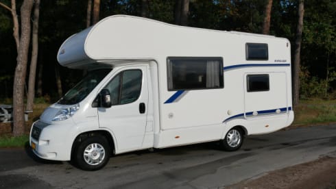 6-person family camper, alcove, Joint Euroliner