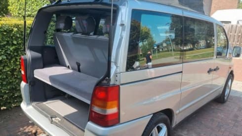 4p Mercedes-Benz bus uit 2000