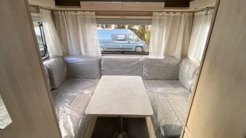 C72 – 2024 Auto-Trail C72 six berth + six seatbelts on car license 