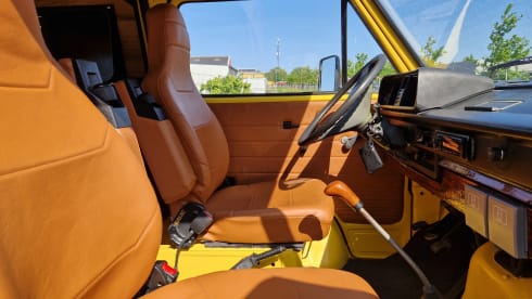 Unique Volkswagen T3 from 1988 to go on an adventure with