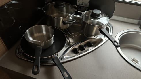 Knausje – 5p Weinsberg Carasuite 700 ME