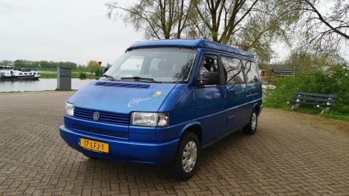 Volkswagen T4, extra long Camper With Lifting Roof 