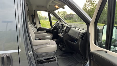 Laika – Tough and luxurious, as good as new Fiat Ducato camper bus!