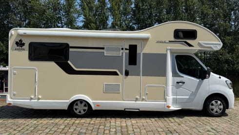 5p Maple alcove from 2022