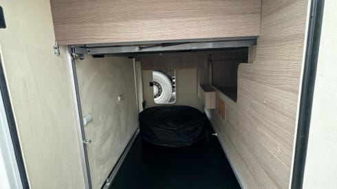 5 person Luxury camper with barbecue included 