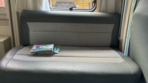 Peggy Sooz – F60-Auto Trail 4 berth 2023