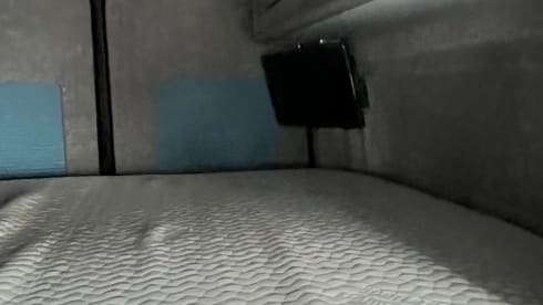 Clara – 4 berth Volkswagen campervan from 2021