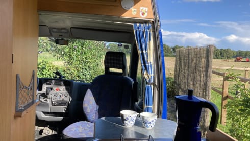 De Blauwe – 2p Pössl Peugeot Boxer bus uit 2001