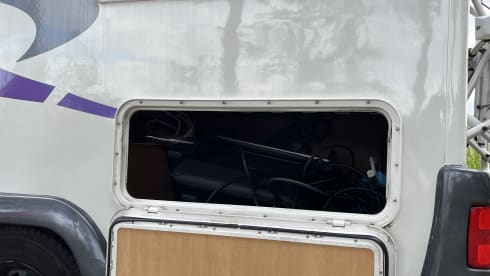 Camping-car 4 personnes soigné et complet de 2001