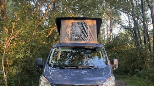 Whey Aye Wagon – 4 berth Ford transit custom campervan 