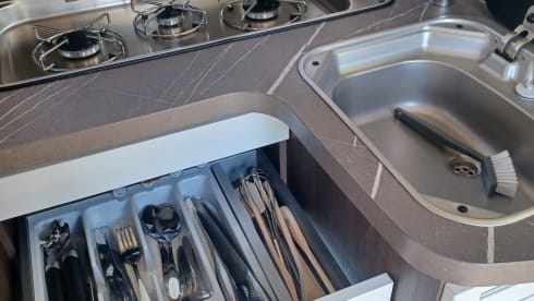 Cocoon 463 – 4p Benimar semi-integrated uit 2024