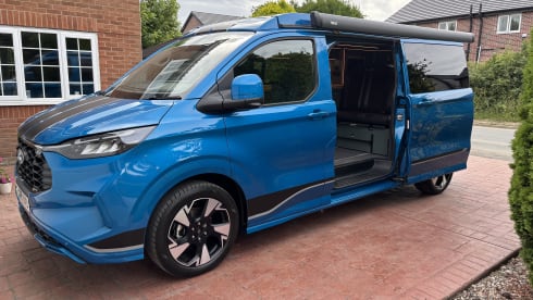 LoraLee – 4 Berth Ford campervan from 2026