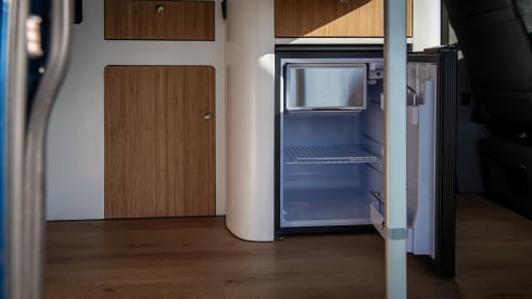 Joep – 4p Volkswagen campervan from 2013