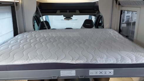 Het pareltje  – Brand new 5p Chausson Ford 170 automatic