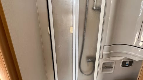 Elsie – Luxury motorhome includes insurance and breakdown 