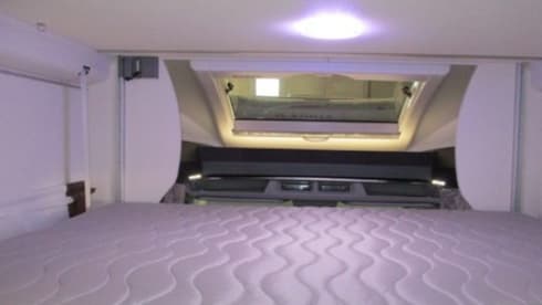 Vacanza 5 Stelle  – Camper Chausson Titanium 708