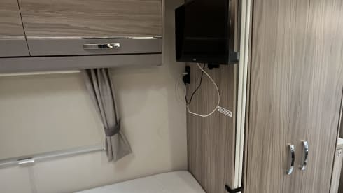 MINDY – 2022 Luxury 4 berth Elddis Magnum GT Motorhome