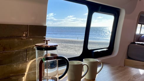 The Juanderer – 2 berth Mercedes-Benz bus from 2015