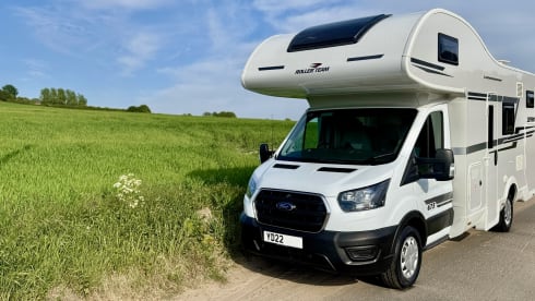 M6 Motorhome Hire Ltd – 6 berth Ford Roller Team Zefiro 675 2022