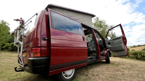 Robuster VW T4 California Bus bereit für Abenteuer!