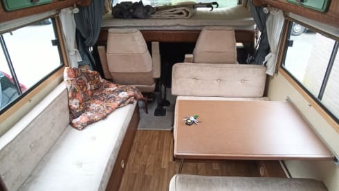 All Inclusive - Off Grid - Old Timer – 6p Hymer integrated uit 1988