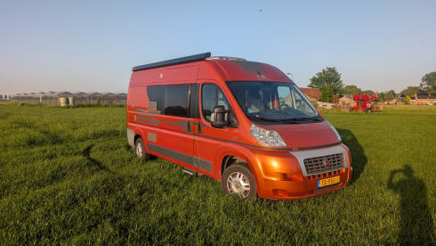 Adriaatje – Adria Mobil Wohnmobil für 2 Personen aus dem Jahr 2011