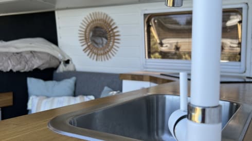 VanARTour – VW Crafter DIY