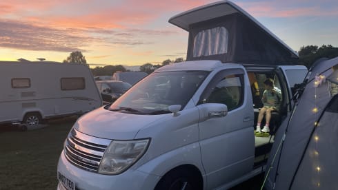 Jiggleypuff – Camper Nissan del 2007 con 3 posti letto (piccola famiglia)