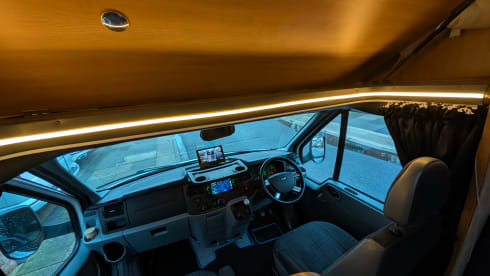 Big Bertha – Chausson-Nische mit 6 Schlafplätzen aus dem Jahr 2010