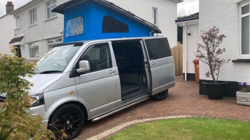 Dolly – 4 berth Volkswagen bus from 2007