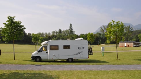 2-seater LMC semi-integrated from 2004