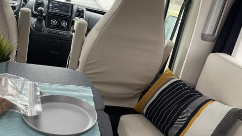 De Bus Mala – 4p Bavaria semi-integrated uit 2025