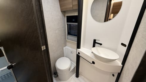 Queen K – 6p Rimor alcove from 2026