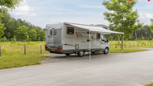 Alcôve Hymer 4 personnes de 2006