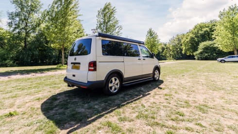 4p Volkswagen campervan from 2004