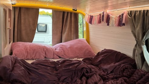 Ons Busje – 2p Volkswagen bus uit 2010