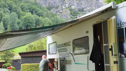 Foxy Adventure – 4p Hymer integrated from 2002 with many extras